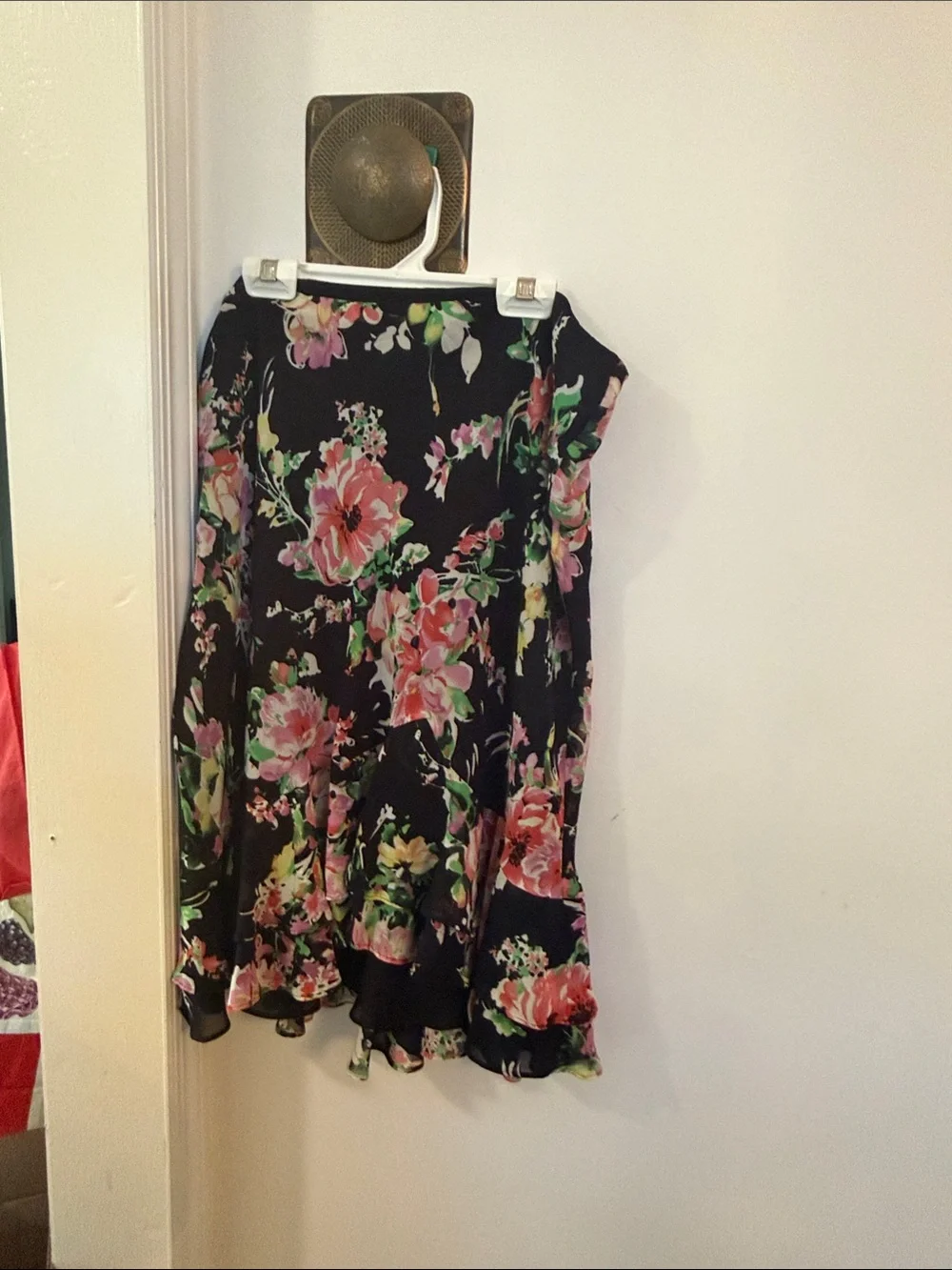 CHAPS Floral Ruffle Hem Skirt - Black with Pink & Green Floral XL